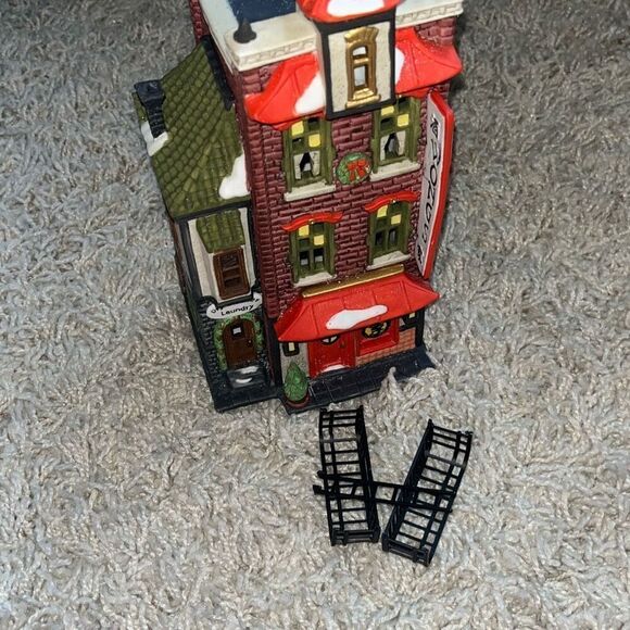 Department 56, Christmas In The City Series,  Wong's in Chinatown - Picture 15 of 16